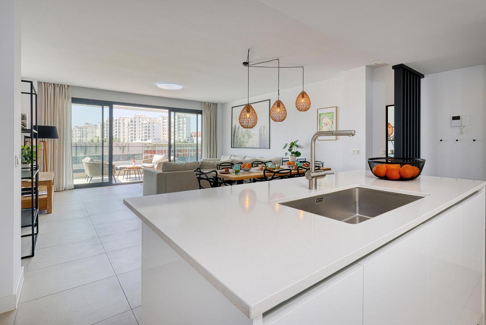 Estepona Place - Spacious Family City Apartment Экстерьер фото